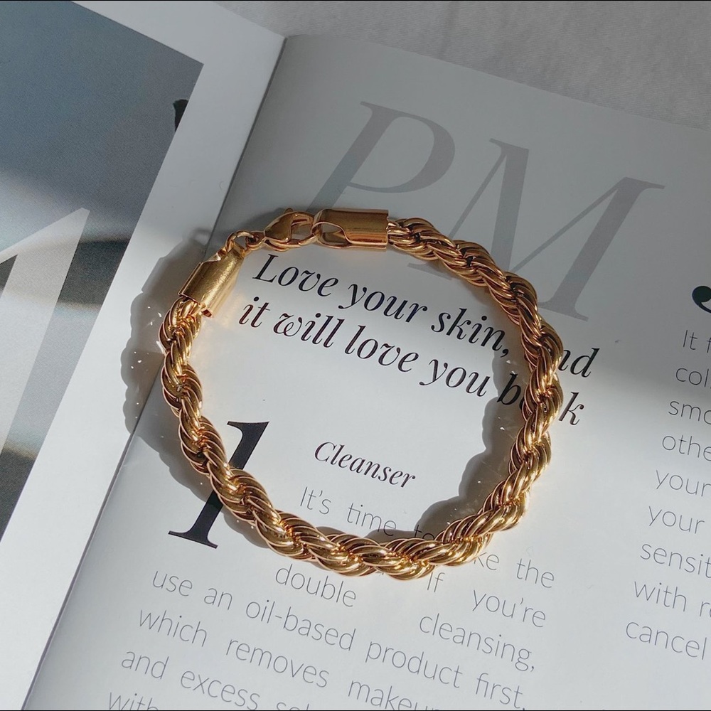 Chunky Rope Bracelet in Gold - Picture 2 of 4